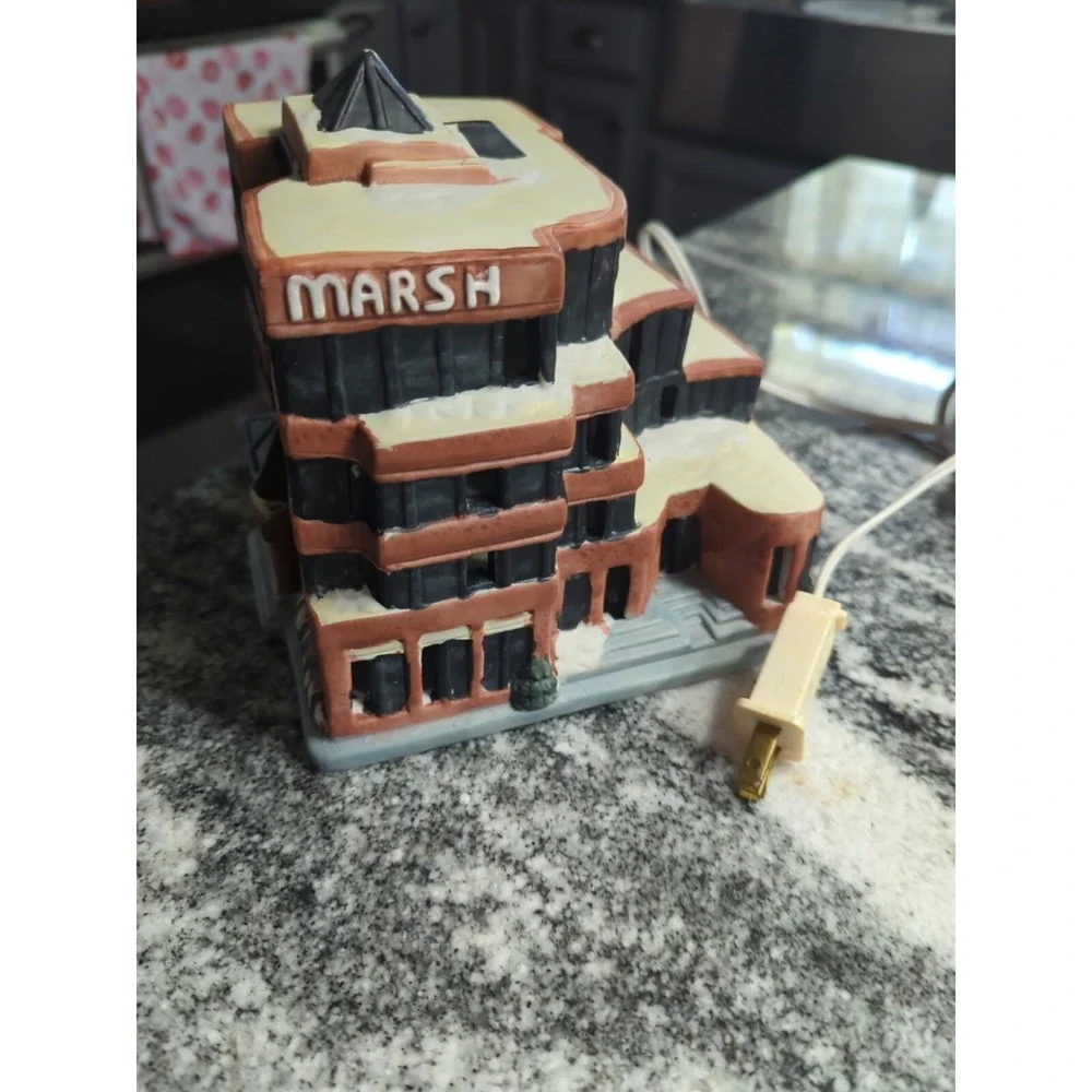Christmas Village - Marsh Corporate Headquarters At Crosspoint - Vintage - Light